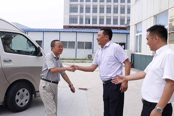 热烈欢迎柳州市领导一行莅临中煤集团进行参观考察 
